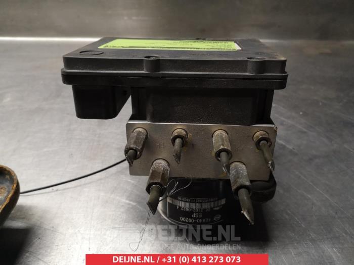 Gebrauchte ABS Pumpe Ssang Yong Rexton Preis € 50,00 Margenregelung angeboten von V.Deijne Jap.Auto-onderdelen BV
