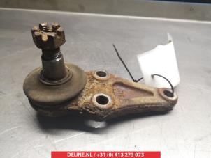 Used Steering knuckle ball joint Mitsubishi L-200 2.5 DI-D 4x4 Price on request offered by V.Deijne Jap.Auto-onderdelen BV