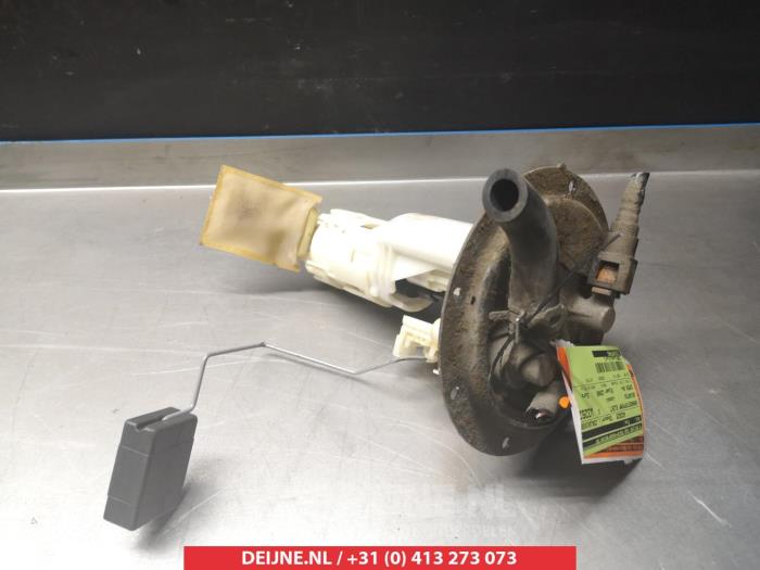 Usagé Pompe à carburant Daihatsu Copen 1.3 16V DVVT Prix € 25,00 Règlement à la marge proposé par V.Deijne Jap.Auto-onderdelen BV