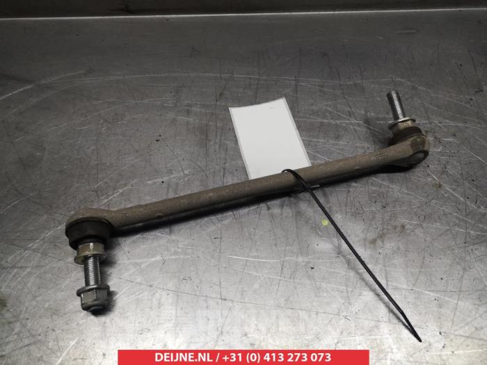 Anti-roll bar guide from a Nissan Micra (K14) 0.9 IG-T 12V 2018