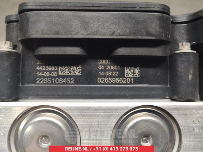 ABS pump from a Suzuki Celerio (LF) 1.0 12V Dualjet 2015