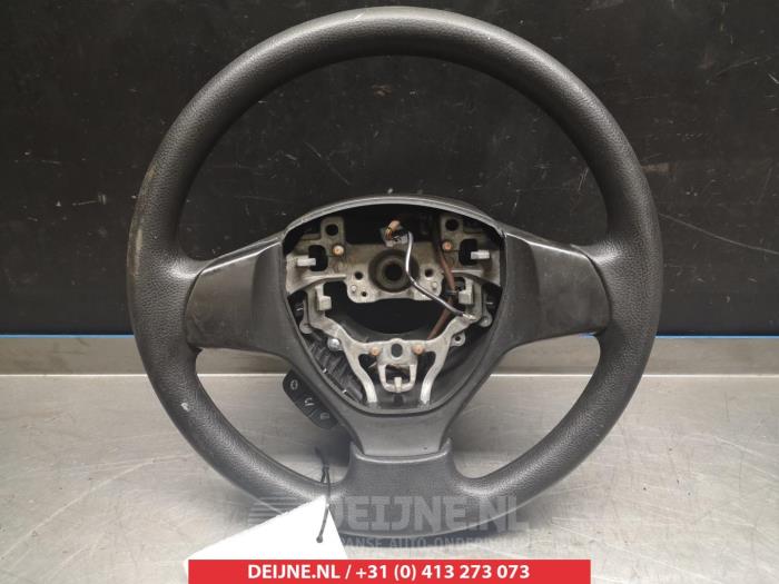 Używane Kierownica Suzuki Celerio (LF) 1.0 12V Dualjet Cena € 50,00 Procedura marży oferowane przez V.Deijne Jap.Auto-onderdelen BV