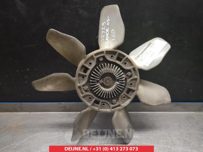 Gebrauchte RI Scheibe Intelligent Toyota Land Cruiser (J12) 3.0 D-4D 16V Preis auf Anfrage angeboten von V.Deijne Jap.Auto-onderdelen BV
