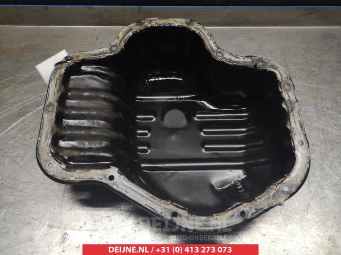 Usagé Couvercle carter Toyota Avensis Wagon (T25/B1E) 2.0 16V VVT-i D4 Prix € 35,00 Règlement à la marge proposé par V.Deijne Jap.Auto-onderdelen BV