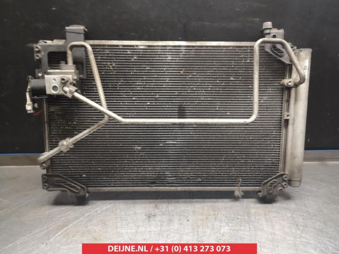 Usagé Condenseur de climatisation Toyota Avensis Wagon (T25/B1E) 2.0 16V D-4D Prix € 25,00 Règlement à la marge proposé par V.Deijne Jap.Auto-onderdelen BV
