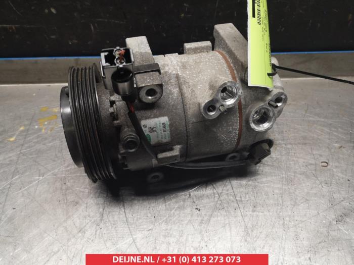 Usagé Pompe clim Hyundai i20 (GBB) 1.2i 16V Blue Prix € 100,00 Règlement à la marge proposé par V.Deijne Jap.Auto-onderdelen BV