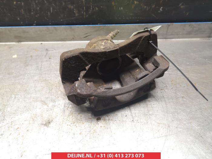 Gebrauchte Bremszange links vorne Chevrolet Nubira Wagon (J100) 2.0 TCDI 16V Preis € 35,00 Margenregelung angeboten von V.Deijne Jap.Auto-onderdelen BV