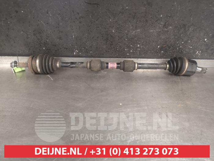 Front drive shaft, right from a Hyundai i40 (VFA) 1.7 CRDi 16V 2012