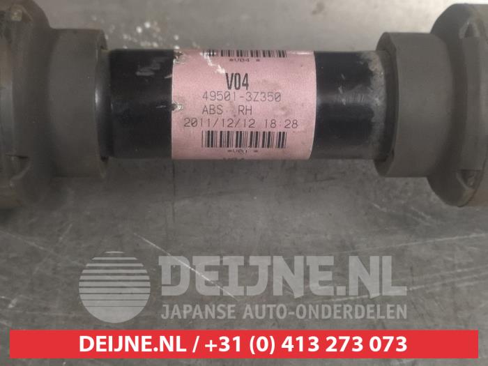 Front drive shaft, right from a Hyundai i40 (VFA) 1.7 CRDi 16V 2012