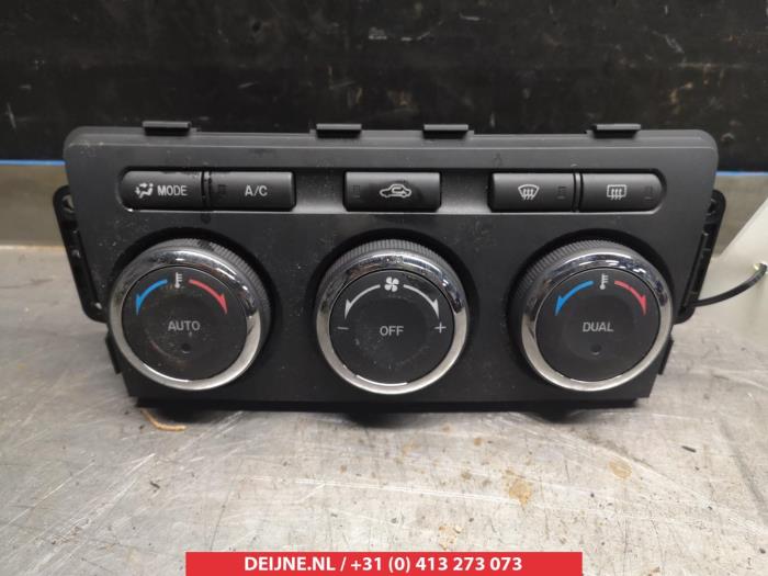 Begagnade Värmekontrollpanel Mazda 6 SportBreak (GH19/GHA9) 2.2 CDVi 16V 163 Pris € 50,00 Marginaltabell erbjuds av V.Deijne Jap.Auto-onderdelen BV