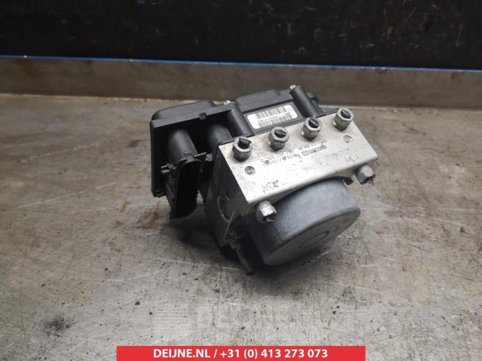 Begagnade ABS-pump Mazda MX-5 (NC) 1.8i 16V Pris € 150,00 Marginaltabell erbjuds av V.Deijne Jap.Auto-onderdelen BV