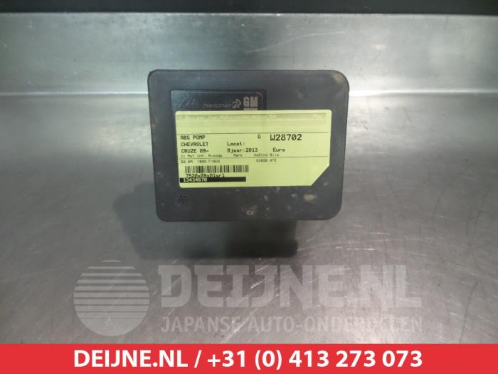 Usagé Bloc ABS Chevrolet Cruze 1.8 16V VVT Bifuel Prix € 100,00 Règlement à la marge proposé par V.Deijne Jap.Auto-onderdelen BV