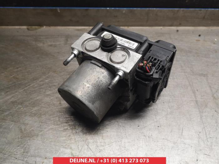 Gebrauchte ABS Pumpe Subaru Legacy Touring Wagon (BP) 2.5 16V Preis € 35,00 Margenregelung angeboten von V.Deijne Jap.Auto-onderdelen BV