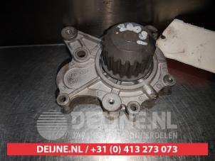 Usagé Pompe à eau Hyundai Matrix Prix sur demande proposé par V.Deijne Jap.Auto-onderdelen BV