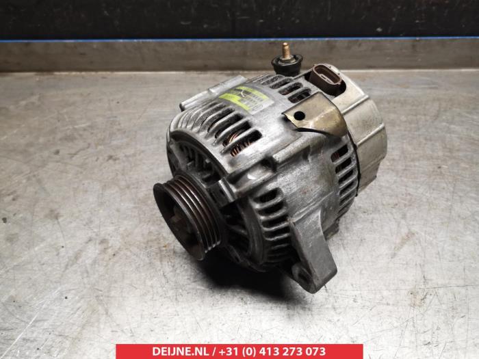 Gebrauchte Dynamo Lexus IS (E1) 300 3.0 V6 24V VVT-i Preis € 50,00 Margenregelung angeboten von V.Deijne Jap.Auto-onderdelen BV