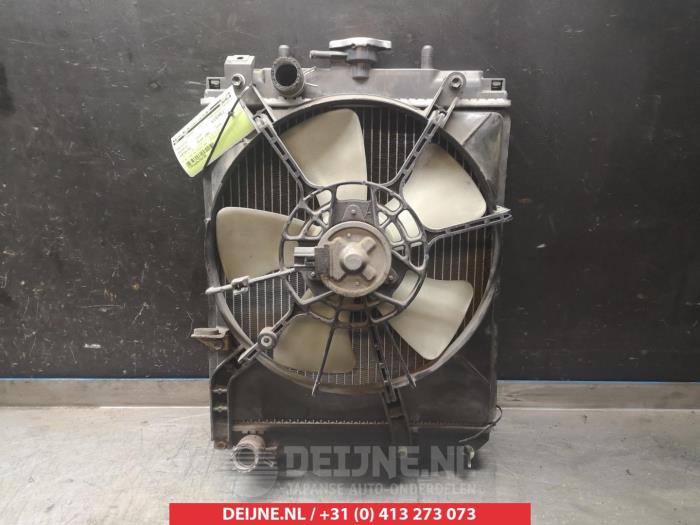 Used Radiator Daihatsu Sirion/Storia (M1) 1.0 12V DVVT 4x4 Price € 25,00 Margin scheme offered by V.Deijne Jap.Auto-onderdelen BV