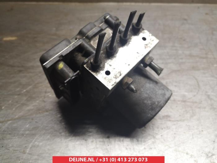 Used ABS pump Toyota Corolla Verso (R10/11) 2.2 D-4D 16V Price € 50,00 Margin scheme offered by V.Deijne Jap.Auto-onderdelen BV
