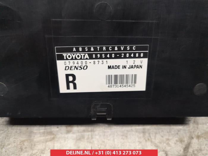 Used ABS Computer Toyota Celica (ZZT230/231) 1.8 16V VVTL-i TS Price € 50,00 Margin scheme offered by V.Deijne Jap.Auto-onderdelen BV
