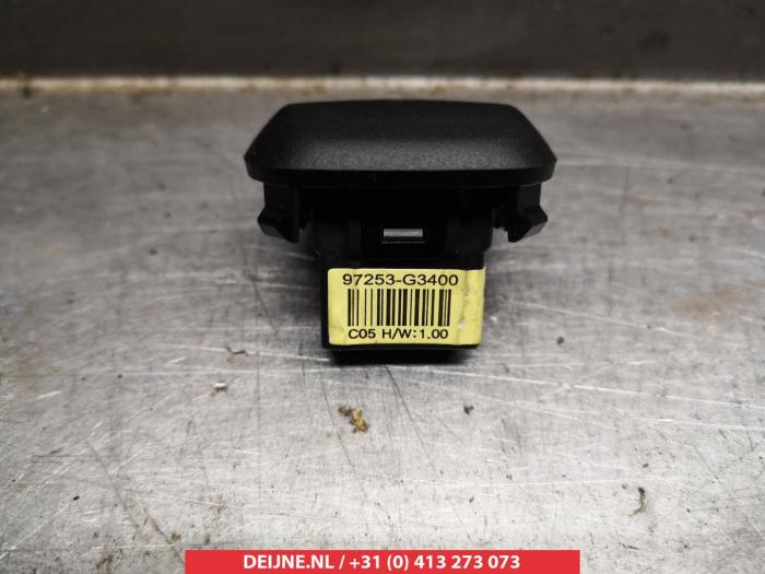 Gebrauchte Lichtsensor Kia Rio IV (YB) 1.0i T-GDi 100 12V Preis € 35,00 Margenregelung angeboten von V.Deijne Jap.Auto-onderdelen BV