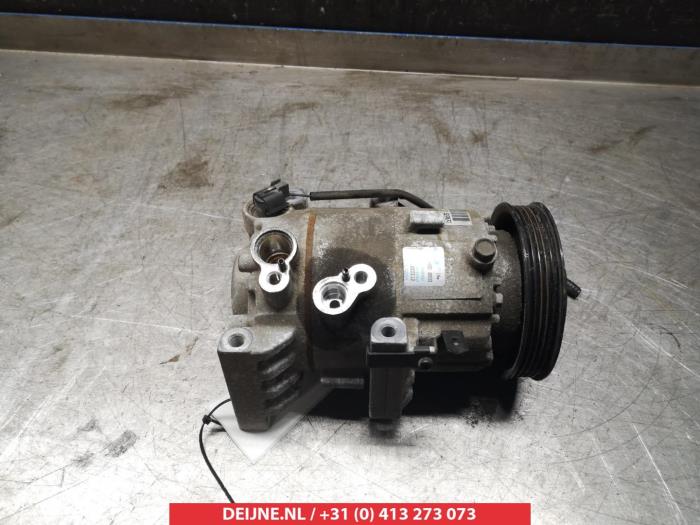Begagnade Luftkonditioneringspump Kia Cee'd (JDB5) 1.4 CRDi 16V Pris € 75,00 Marginaltabell erbjuds av V.Deijne Jap.Auto-onderdelen BV