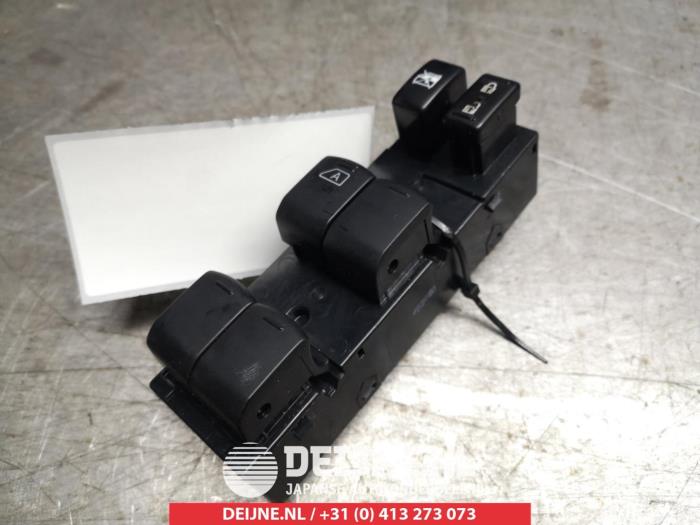 Usados Interruptor combinado de ventanillas Nissan Note (E12) 1.2 DIG-S 98 Precio € 50,00 Norma de margen ofrecido por V.Deijne Jap.Auto-onderdelen BV
