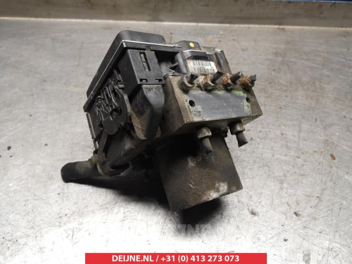 Usagé Pompe ABS Subaru Impreza III (GH/GR) 2.0 R 16V AWD Prix € 35,00 Règlement à la marge proposé par V.Deijne Jap.Auto-onderdelen BV