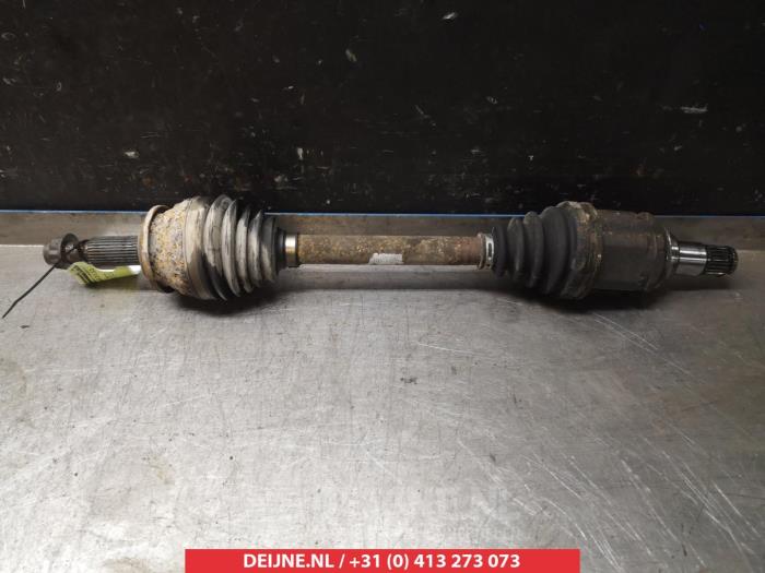 Gebrauchte Antriebswelle links vorne Toyota RAV4 (A3) 2.0 16V VVT-i 4x4 Preis € 50,00 Margenregelung angeboten von V.Deijne Jap.Auto-onderdelen BV