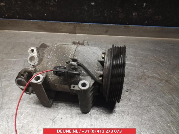 Usagé Compresseur de clim Nissan Micra (K11) 1.4 16V Prix € 35,00 Règlement à la marge proposé par V.Deijne Jap.Auto-onderdelen BV