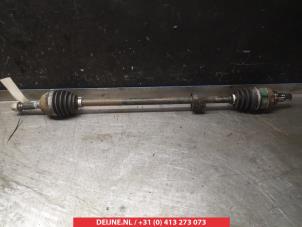 Used Front drive shaft, right Daihatsu Materia 1.5 16V Price on request offered by V.Deijne Jap.Auto-onderdelen BV