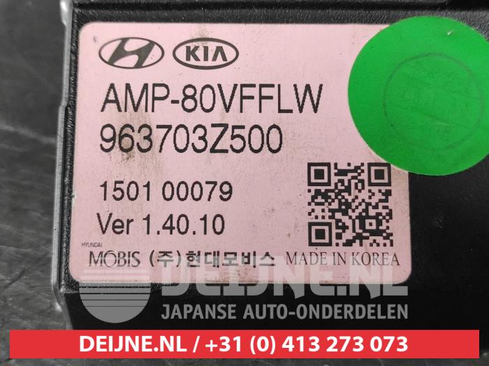 Amplificateur audio d'un Hyundai i40 CW (VFC) 1.7 CRDi 16V 2017
