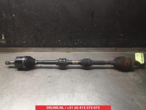Used Front drive shaft, right Hyundai i40 CW (VFC) 1.7 CRDi 16V Price on request offered by V.Deijne Jap.Auto-onderdelen BV