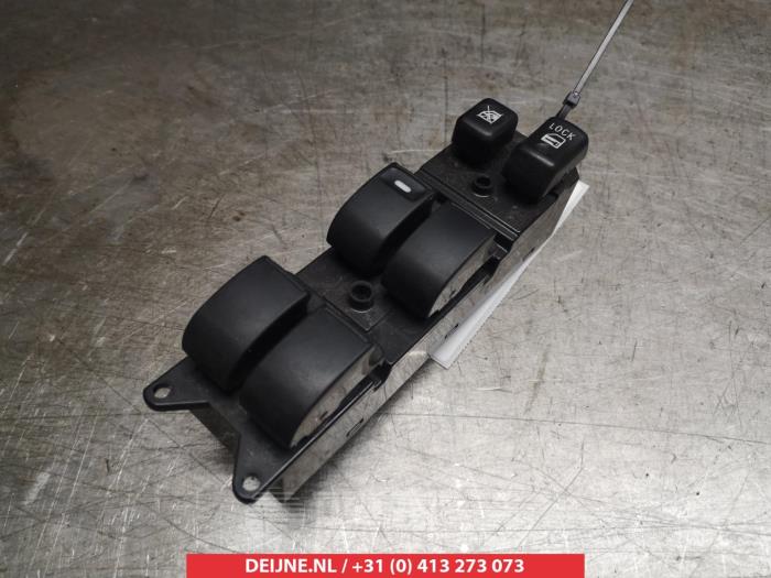 Usados Interruptor combinado de ventanillas Mitsubishi ASX 1.6 MIVEC 16V Precio € 35,00 Norma de margen ofrecido por V.Deijne Jap.Auto-onderdelen BV