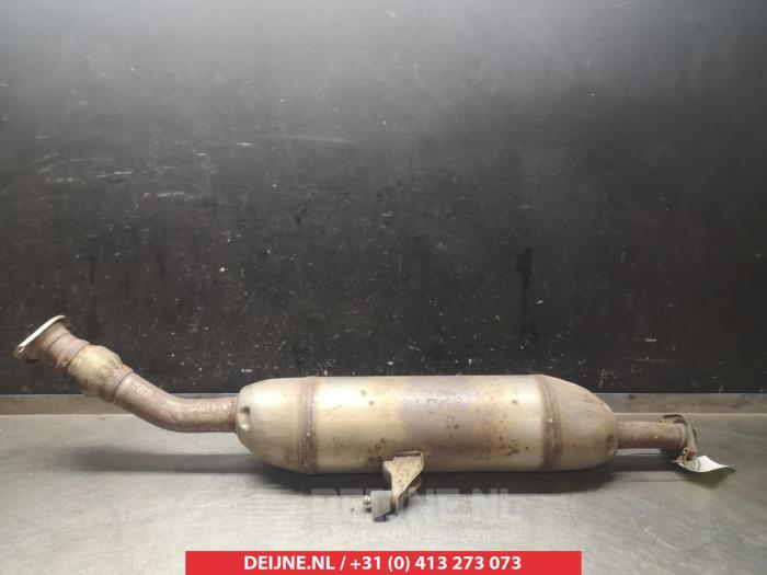 Gebrauchte Auspuff Mitteldämpfer Toyota Auris (E18) 1.4 D-4D-F 16V Preis € 40,00 Margenregelung angeboten von V.Deijne Jap.Auto-onderdelen BV