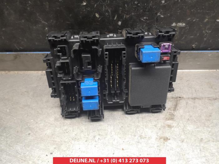 Fuse box Suzuki Alto 1.0 12V 68R10