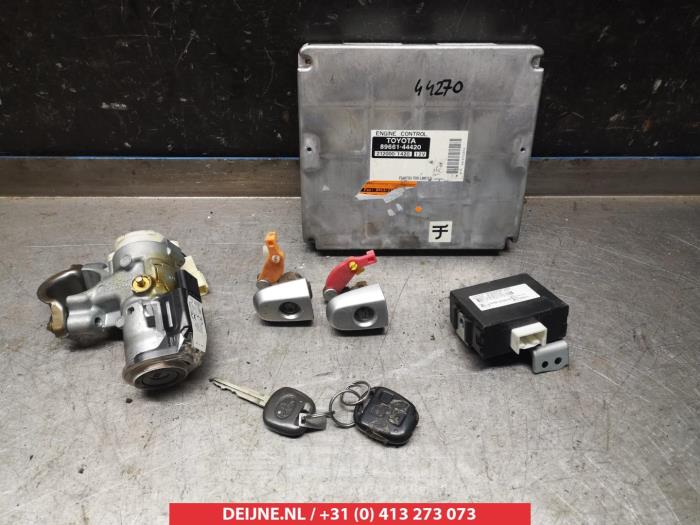 Used Engine management computer Toyota Avensis Verso (M20) 2.0 16V VVT-i D-4 Price € 125,00 Margin scheme offered by V.Deijne Jap.Auto-onderdelen BV