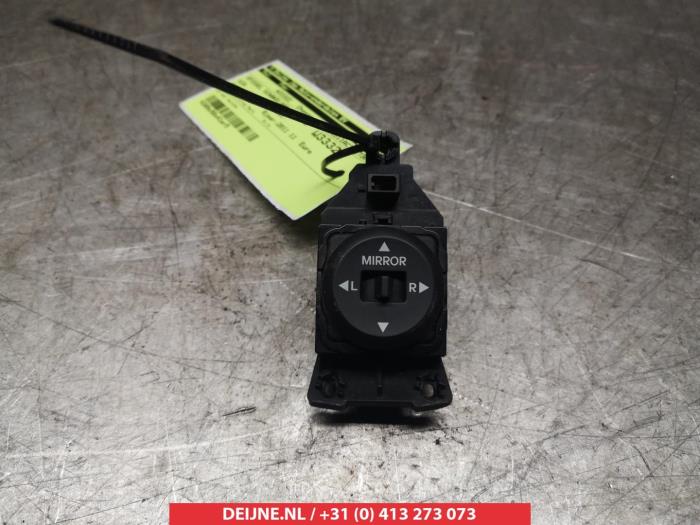 Interruptor de retrovisor de un Kia Picanto (TA) 1.0 12V 2011