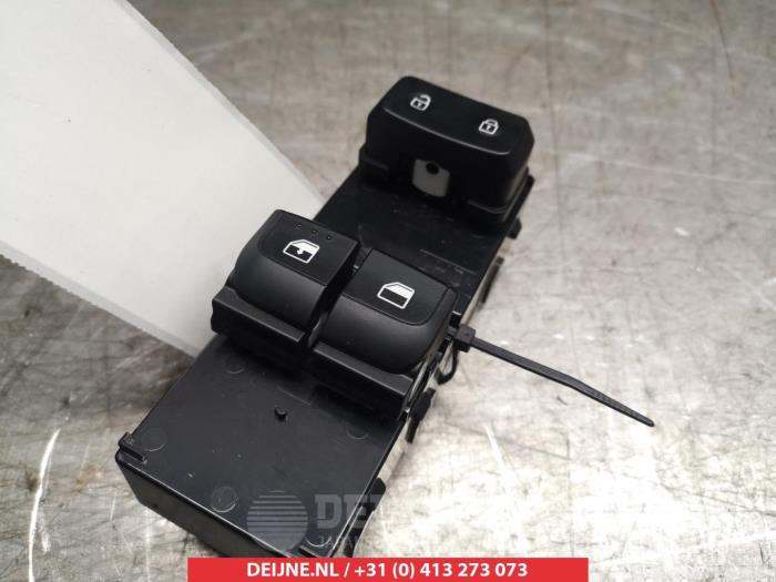 Usados Interruptor combinado de ventanillas Kia Picanto (JA) 1.0 12V Precio € 35,00 Norma de margen ofrecido por V.Deijne Jap.Auto-onderdelen BV