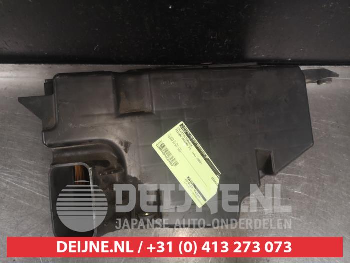 Begagnade Luftfilterhus Nissan Maxima QX (CA33) 2.0 V6 24V Pris € 50,00 Marginaltabell erbjuds av V.Deijne Jap.Auto-onderdelen BV