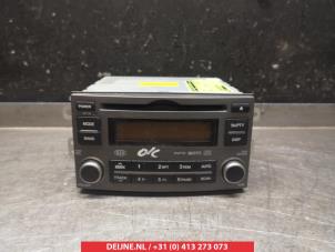 Used Radio Kia Carens III (FG) 2.0 CRDI VGT 16V Price € 75,00 Margin scheme offered by V.Deijne Jap.Auto-onderdelen BV