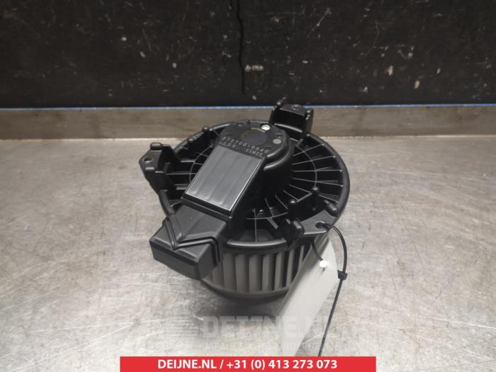 Heating and ventilation fan motor from a Subaru Trezia 1.4D 2011