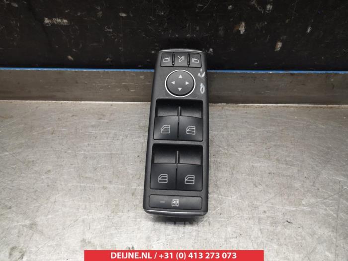 Usados Interruptor combinado de ventanillas Infiniti Q30 (H15) 2.2d 16V AWD Precio € 75,00 Norma de margen ofrecido por V.Deijne Jap.Auto-onderdelen BV