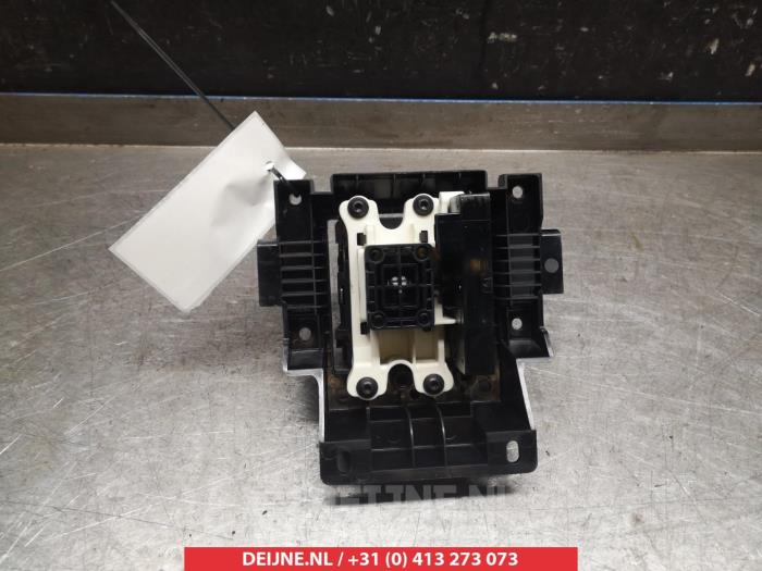 Automatic gear selector Infiniti Q30 2.2d 16V AWD 349015DF0B