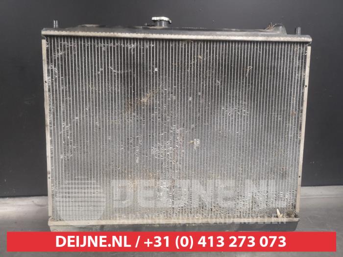 Używane Chlodnica Mitsubishi Pajero Hardtop (V6/7) 3.8 V6 24V MIVEC Cena € 75,00 Procedura marży oferowane przez V.Deijne Jap.Auto-onderdelen BV
