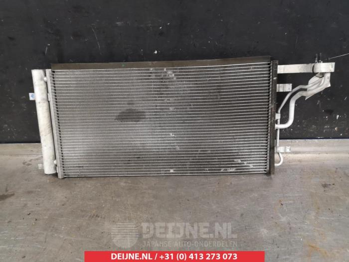 Condensador de aire acondicionado de un Hyundai i30 (PDEB5/PDEBB/PDEBD/PDEBE) 1.6 CRDi 16V VGT 2017