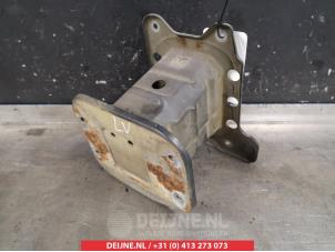 Gebrauchte Stoßstangenstütze links vorne Chevrolet Captiva (C100) 2.0 CDTI 16V 127 4x2 Preis € 40,00 Margenregelung angeboten von V.Deijne Jap.Auto-onderdelen BV