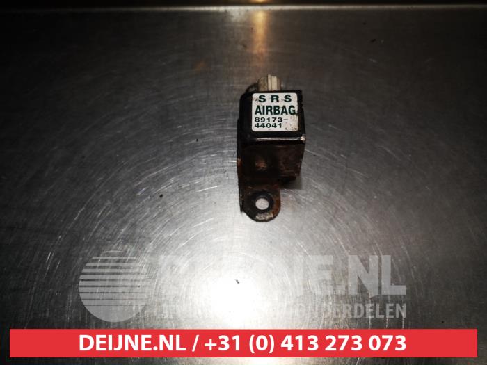 Begagnade ABS-sensor Toyota Avensis Verso (M20) 2.0 D-4D 16V Pris € 25,00 Marginaltabell erbjuds av V.Deijne Jap.Auto-onderdelen BV