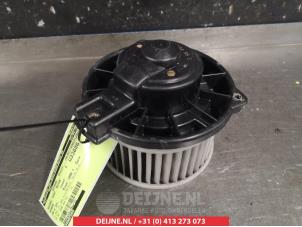 Usados Motor de ventilador de calefactor Honda CR-V (RD1/3) 2.0i 16V VTEC Precio € 50,00 Norma de margen ofrecido por V.Deijne Jap.Auto-onderdelen BV