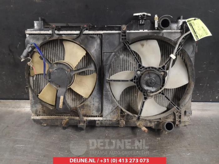 Usagé Radiateur Honda CR-V (RD1/3) 2.0i 16V VTEC Prix € 35,00 Règlement à la marge proposé par V.Deijne Jap.Auto-onderdelen BV