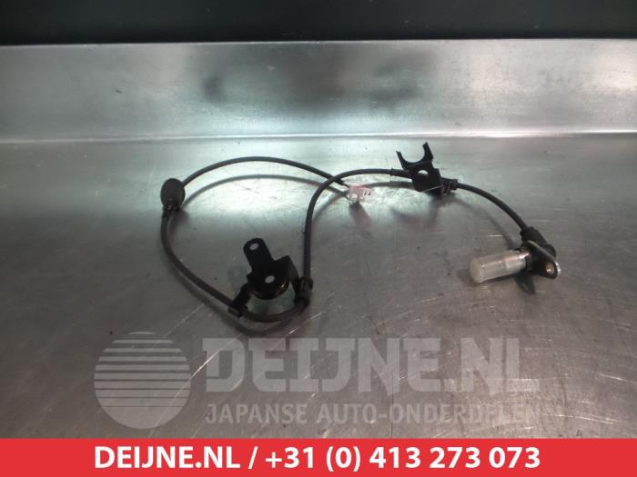 Nya ABS-sensor Mazda 323 Pris € 47,90 Inklusive moms erbjuds av V.Deijne Jap.Auto-onderdelen BV