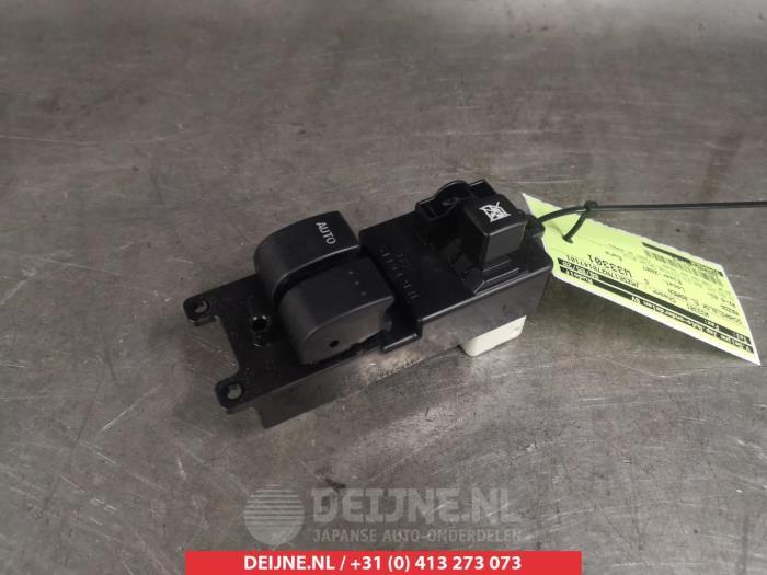 Usados Interruptor combinado de ventanillas Mazda RX-8 (SE17) 1.3 Renesis Precio € 35,00 Norma de margen ofrecido por V.Deijne Jap.Auto-onderdelen BV